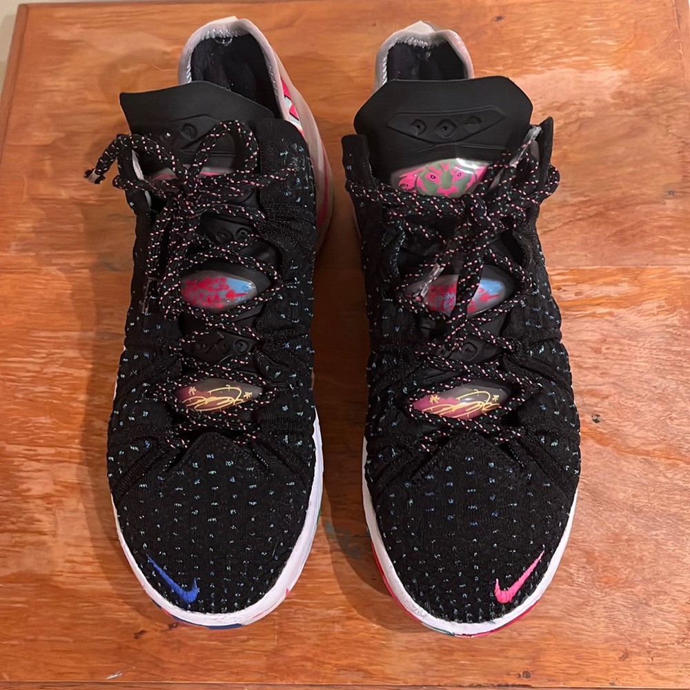 Nike, Sneakers.  LeBron 18